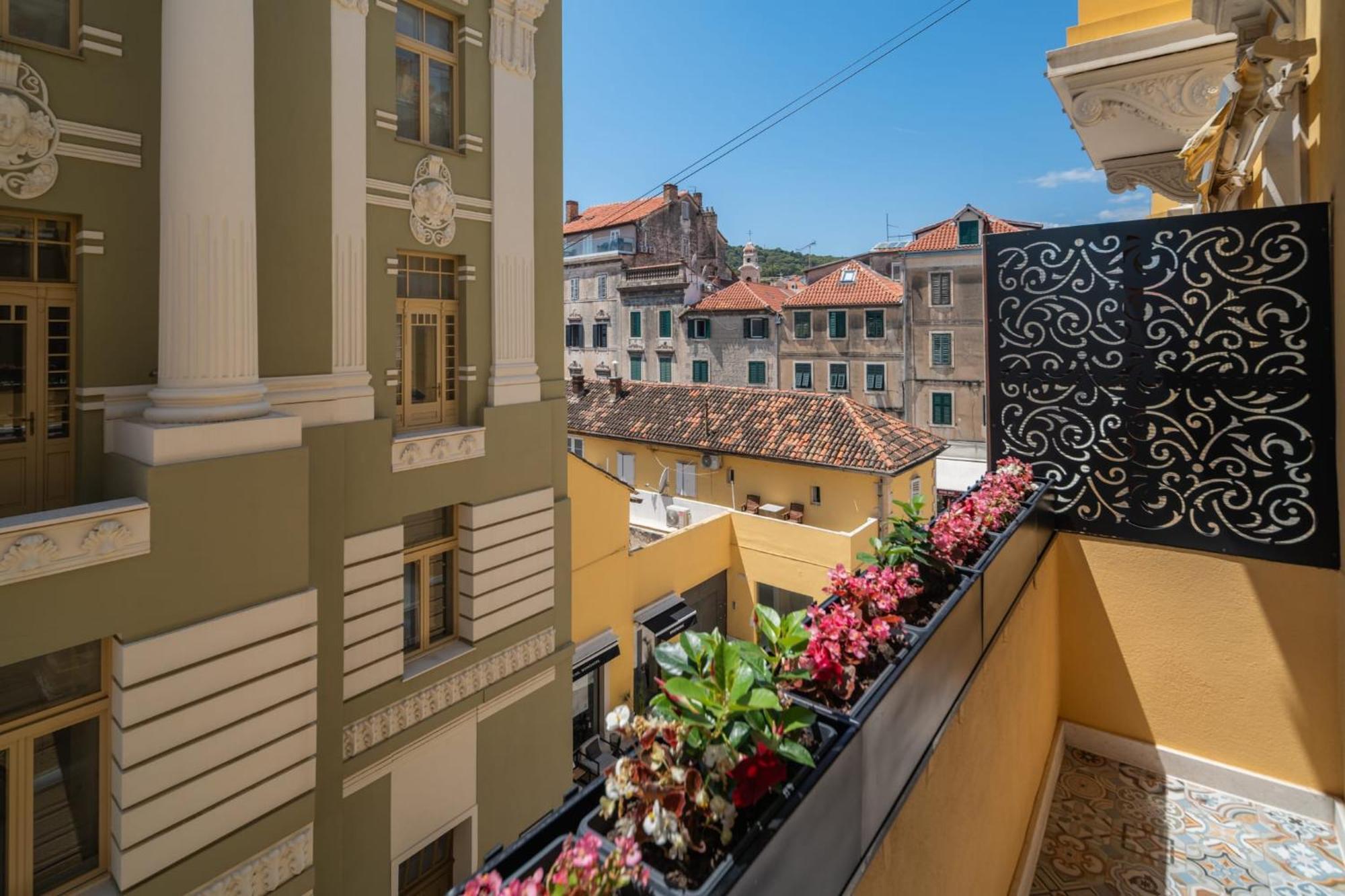 Monamel Luxury Suites Σπλιτ Εξωτερικό φωτογραφία