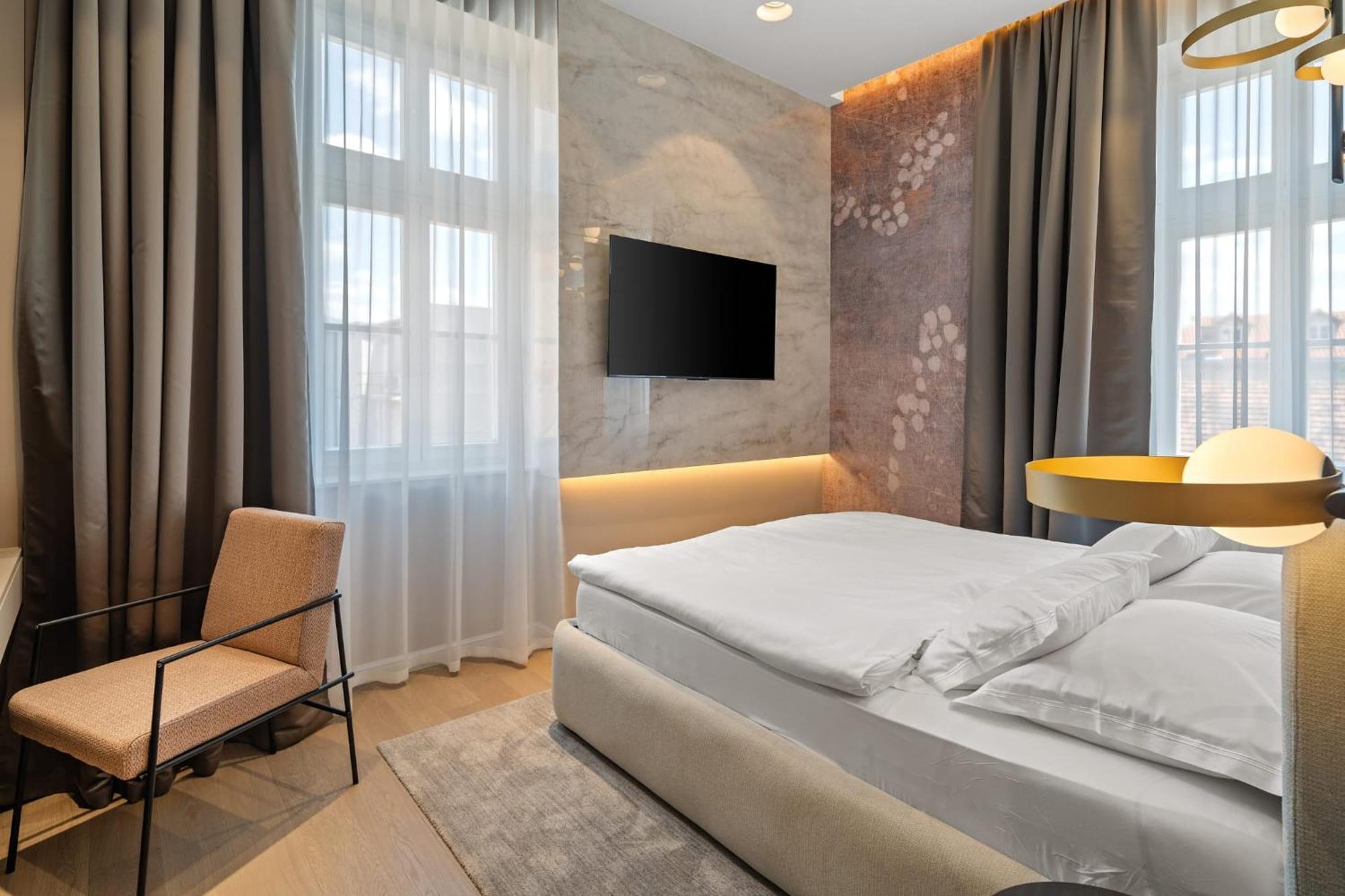 Monamel Luxury Suites Σπλιτ Εξωτερικό φωτογραφία
